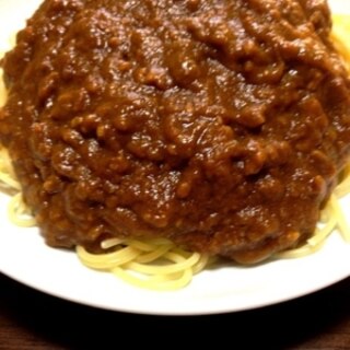 カレールーでミートソースのパスタ